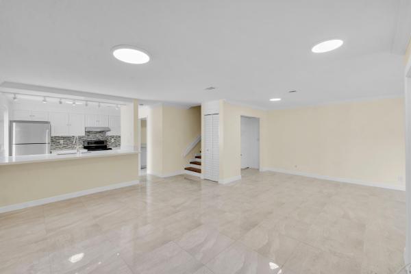 Woodlake Village Townhomes, 4206 NW 114th Ter #06, Coral Springs, Florida 33065, image 3