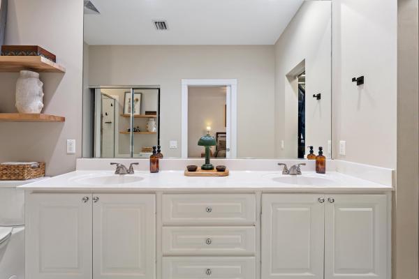 Tequesta Oaks, 68 Live Oak Cir, Tequesta, Florida 33469, image 1
