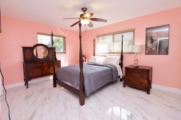 842 NE 154th St, Unincorporated Dade County, Florida 33162, image 3