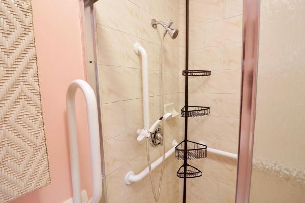 842 NE 154th St, Unincorporated Dade County, Florida 33162, image 2