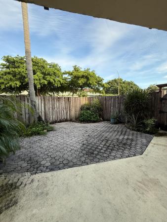 Springdale, 31 Springdale Cir, Palm Springs, Florida 33461, image 2