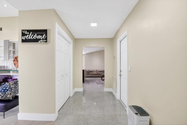 South Shore Of Wellington, 990 Hickory Trl, Wellington, Florida 33414, image 3