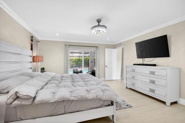 South Shore Of Wellington, 990 Hickory Trl, Wellington, Florida 33414, image 2