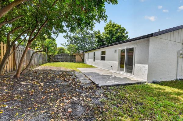 Gates Of Hillsboro, 386 NW 40th Ter, Deerfield Beach, Florida 33442, image 1