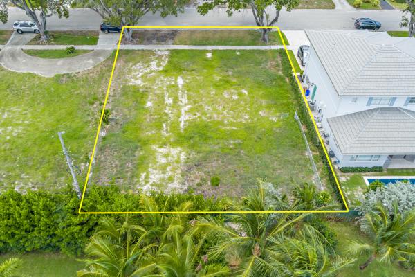 Lake Forest Park, 230 Forest Hill Blvd, West Palm Beach, Florida 33405, image 1