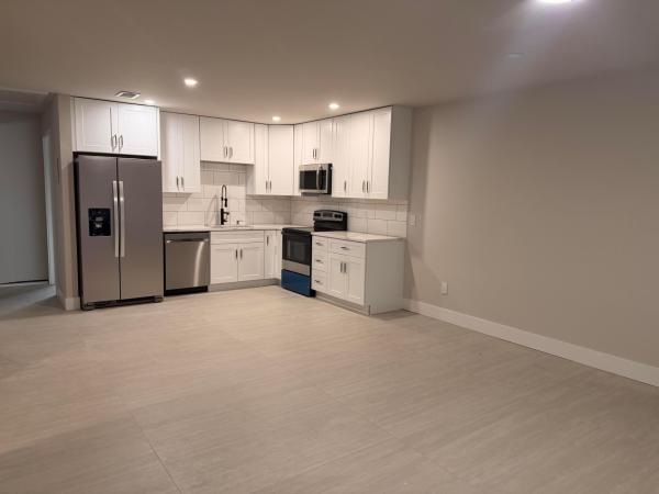 Timber Pine, 2731 Avenue S #B, Riviera Beach, Florida 33404, image 3
