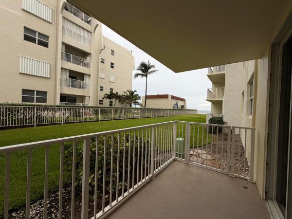 Le Chateau Royal, 3540 S Ocean Blvd #104, South Palm Beach, Florida 33480, image 1