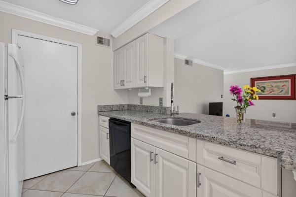 Sailboat Pointe, 2425 NW 33rd St #1309, Oakland Park, Florida 33309, image 3