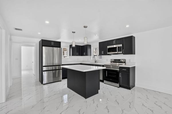 Carver Heights, 182 SW 6th St, Deerfield Beach, Florida 33441, image 1