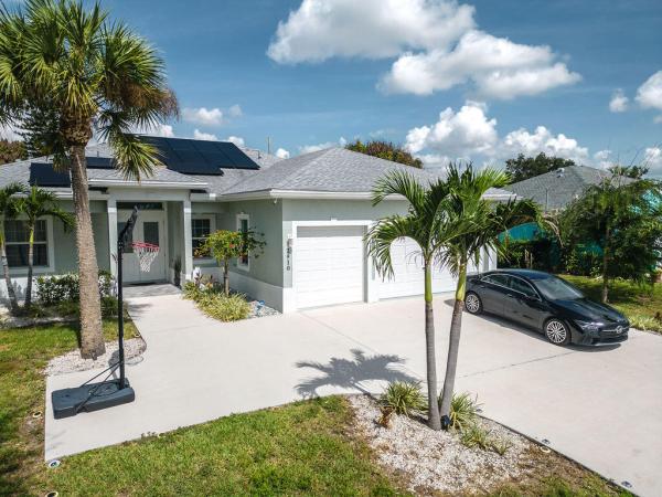 Hidden Oaks, 2910 SW Sterling St, Port St. Lucie, Florida 34953, image 1