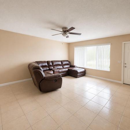 Forest Glen Townhouses, 4750 Orleans Ct #C, West Palm Beach, Florida 33415, image 2