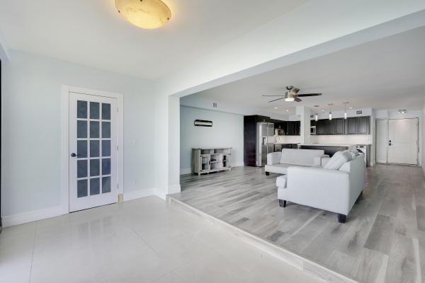 360 Wilma Cir #3, Riviera Beach, Florida 33404, image 2