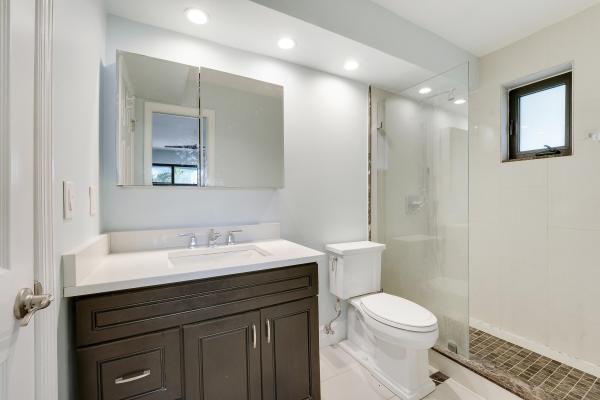 360 Wilma Cir #3, Riviera Beach, Florida 33404, image 3