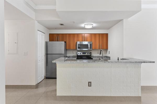 Poinciana Place, 6020 W Sample Rd #204, Coral Springs, Florida 33067, image 1
