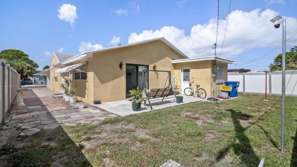 Riviera Beach Heights, 625 W 2nd St, Riviera Beach, Florida 33404, image 2