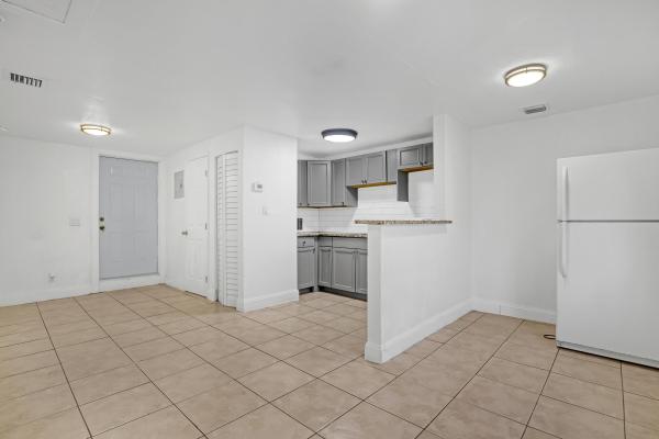 Inlet Grove, 180 W 15th St #1, Riviera Beach, Florida 33404, image 2