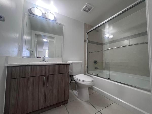 Country Club Towers, 18335 NW 68th Ave #255-225, Hialeah, Florida 33015, image 2