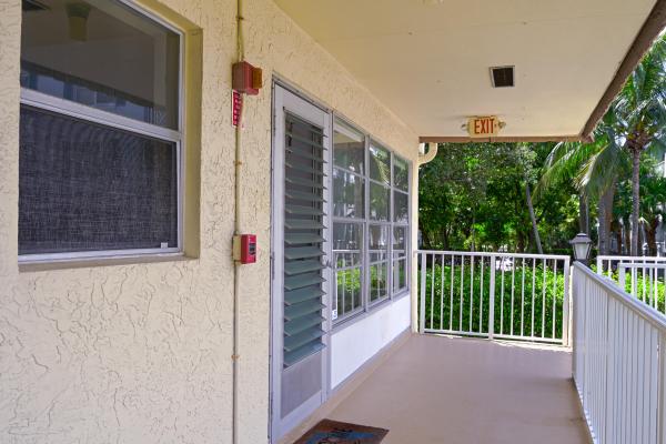 Snug Harbor Gardens, 632 Snug Harbor Dr #D18, Boynton Beach, Florida 33435, image 2