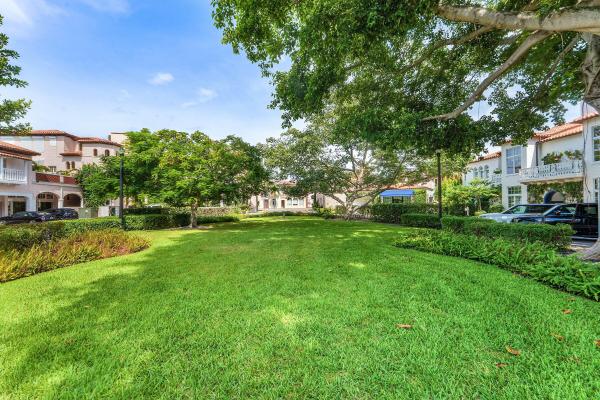 215 Phipps Plz #2, Palm Beach, Florida 33480, image 3
