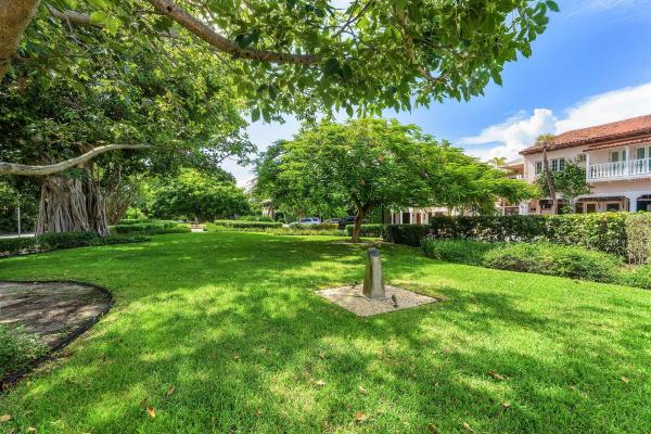 215 Phipps Plz #2, Palm Beach, Florida 33480, image 1