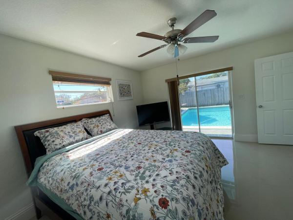 Linwood Gardens, 6456 Custer St, Hollywood, Florida 33024, image 1