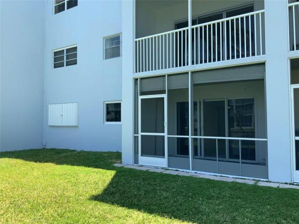 Danians North, 600 NE 2nd St #105, Dania Beach, Florida 33004, image 3