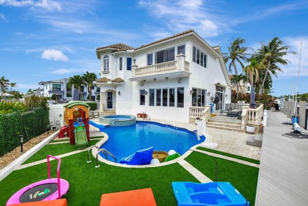 Caribbean Keys, 857 Havana Dr, Boca Raton, Florida 33487, image 3