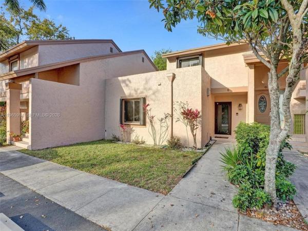 Townhomes Of Rock Creek, 6 Chestnut Cir, Cooper City, Florida 33026, image 3
