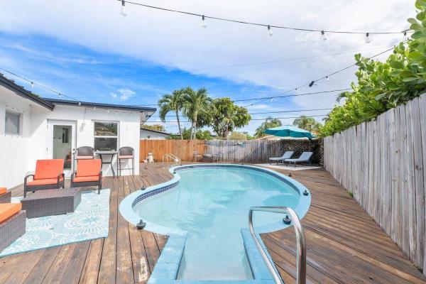 Lloyd Estates, 3557 Lloyd Dr, Oakland Park, Florida 33309, image 3