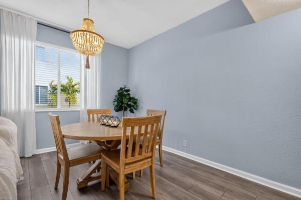 Parkside Square, 2899 S Greenleaf Cir, Boynton Beach, Florida 33426, image 2