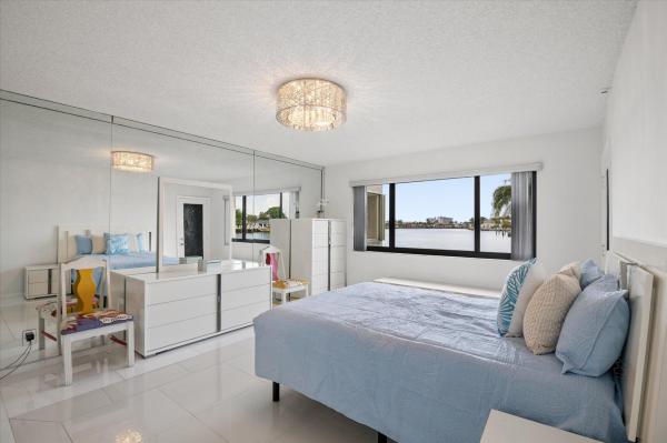Briney Mar, 1101 S Riverside Dr #103, Pompano Beach, Florida 33062, image 3