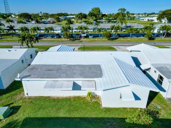 Palm Beach Leisureville, 2016 SW Golf Ln, Boynton Beach, Florida 33426, image 2