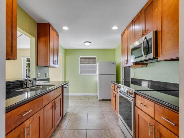 Palm Beach Leisureville, 2016 SW Golf Ln, Boynton Beach, Florida 33426, image 1