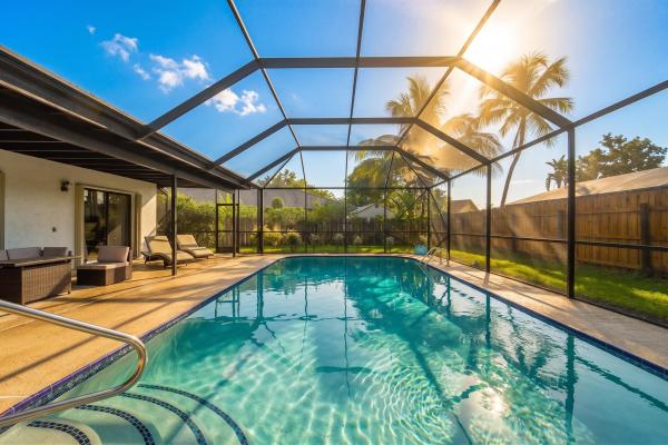 Sugar Pond Manor, 606 Juniper Pl, Wellington, Florida 33414, image 2