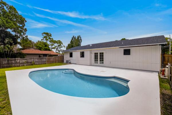 Indian River Estates, 6101 Balsam Dr, Fort Pierce, Florida 34982, image 2
