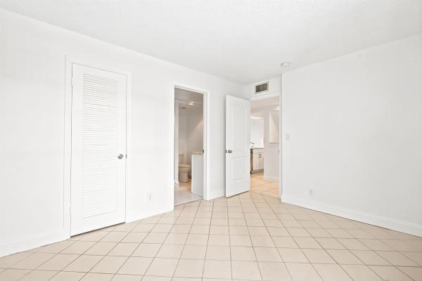 Boca Bayou, 8 Royal Palm Way #3020, Boca Raton, Florida 33432, image 2