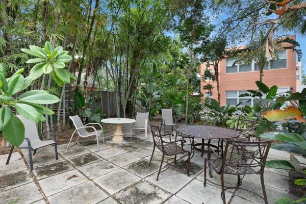 Lake Worth Town, 226 S Palmway, Lake Worth Beach, Florida 33460, image 1