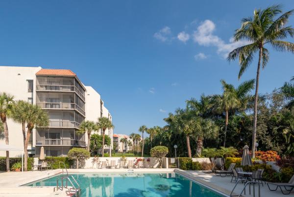 The Senate, 2500 Presidential Way #304, West Palm Beach, Florida 33401, image 1
