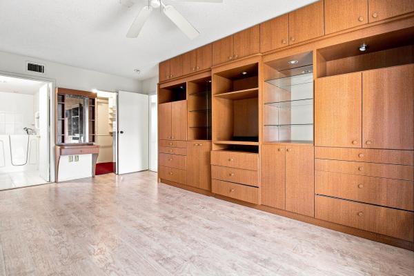 Sands Point, 8321 Sands Point Blvd #305D, Tamarac, Florida 33321, image 2