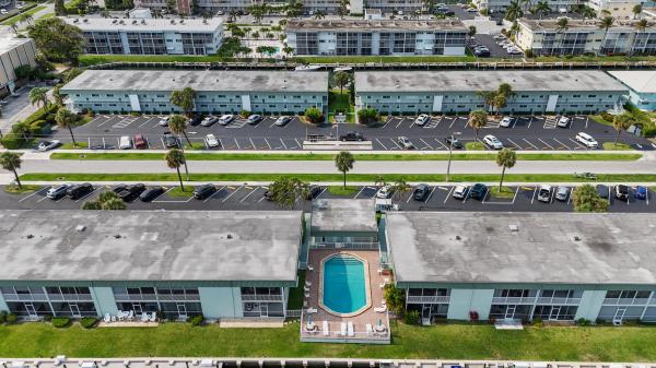 Windsor Park North, 109 Wettaw Ln #101, North Palm Beach, Florida 33408, image 2