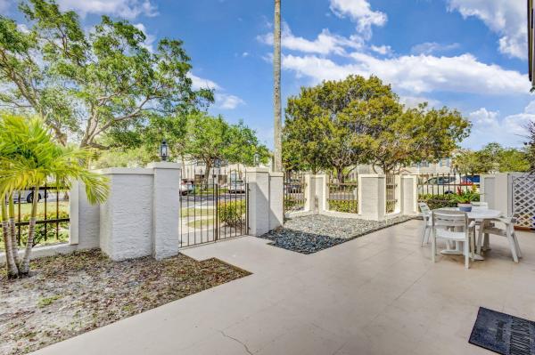 Prestwick Chase, 363 Prestwick Cir #1, Palm Beach Gardens, Florida 33418, image 1