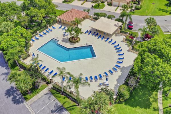 Prestwick Chase, 363 Prestwick Cir #1, Palm Beach Gardens, Florida 33418, image 3