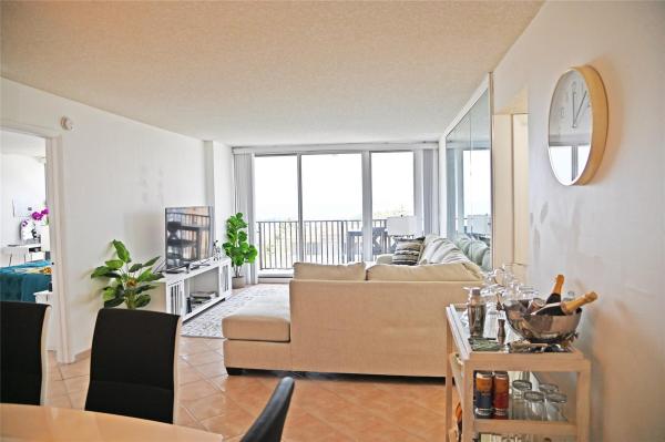 Silver Thatch Atlantic Plaza, 525 N Ocean Blvd #923, Pompano Beach, Florida 33062, image 3