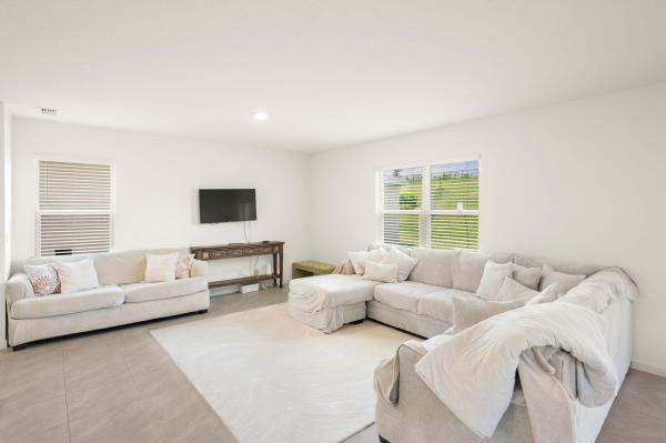 Crosstown Commons, 10764 SW Vasari Way, Port St. Lucie, Florida 34987, image 2