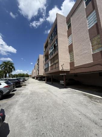 Los Arboles, 1900 W 68th St #D101, Hialeah, Florida 33014, image 3