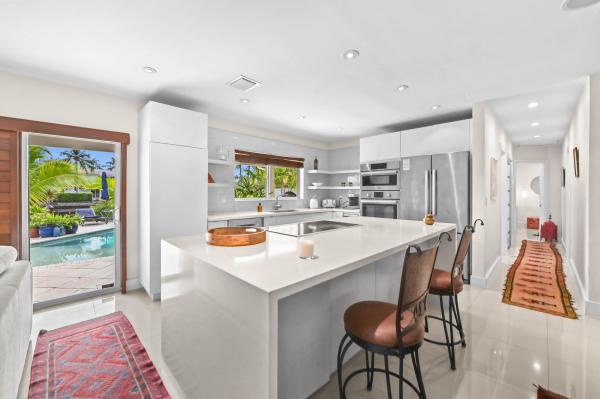 Middle River Estates, 1513 NE 28th Dr, Wilton Manors, Florida 33334, image 3