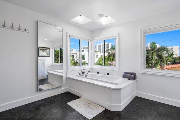 Spanish River Land, 811 SE 31st St, Boca Raton, Florida 33432, image 1
