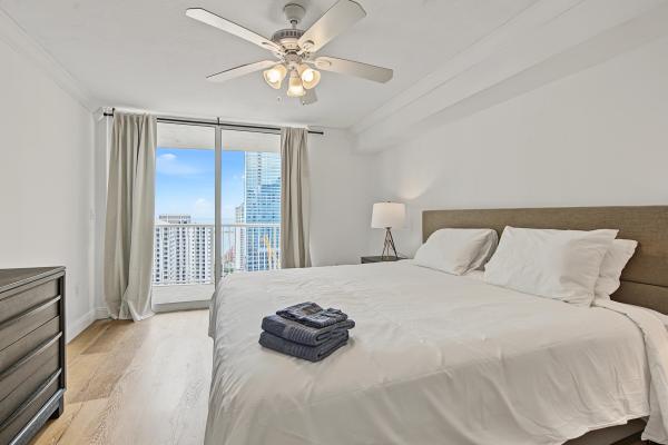 The Club At Brickell Bay, 1200 Brickell Bay Dr #3419, Miami, Florida 33131, image 1