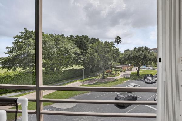 The Arbor, 1400 Saint Charles Pl #313, Pembroke Pines, Florida 33026, image 3