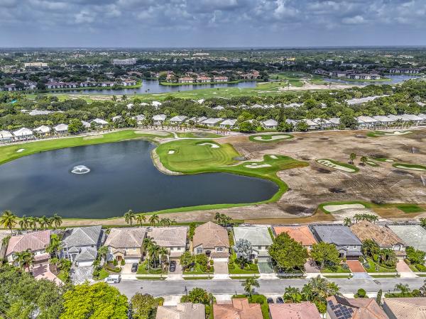 Avondale At Bear Lakes, 1117 Avondale Ct, West Palm Beach, Florida 33409, image 2